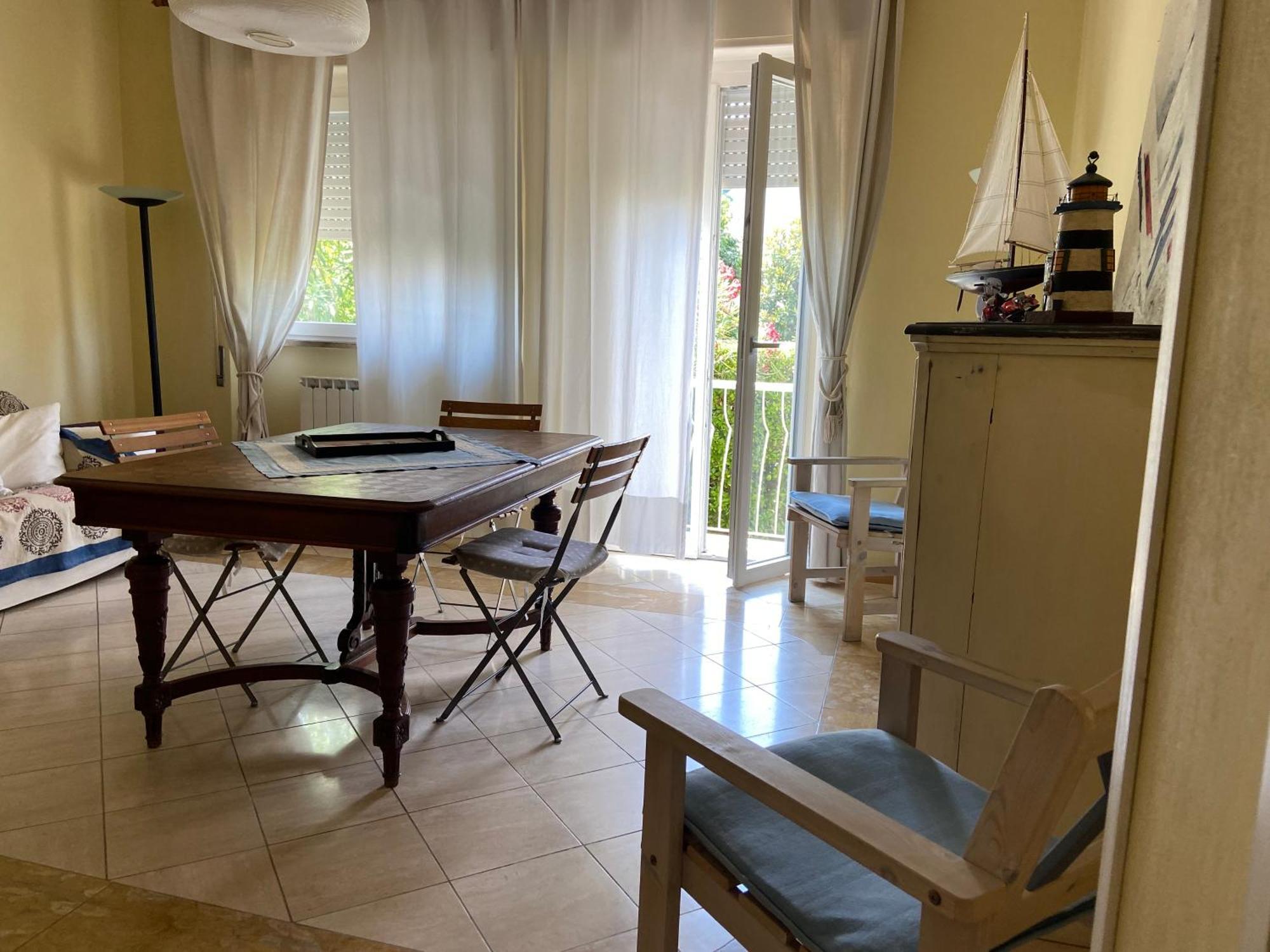 Appartamento Stella Marina A Due Passi Dal Mare E Dal Centro Marina Di Carrara Buitenkant foto